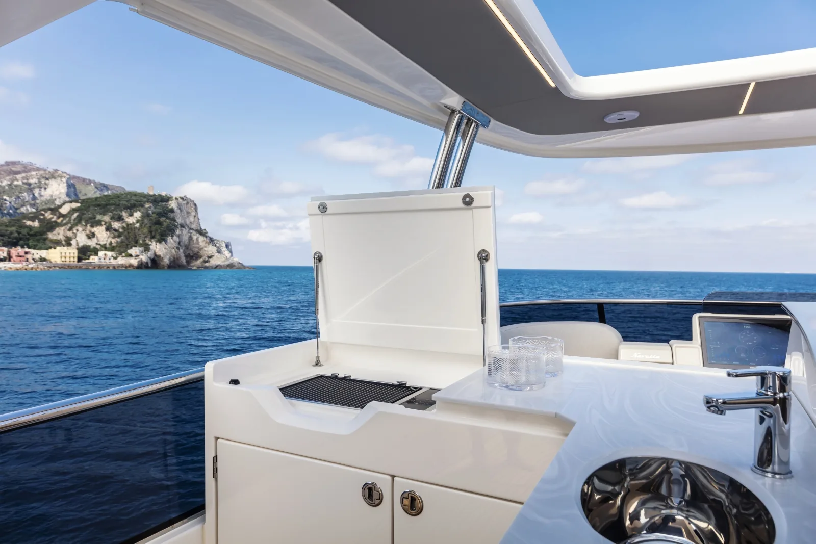 A4A - photo 20 yacht charter Mykonos