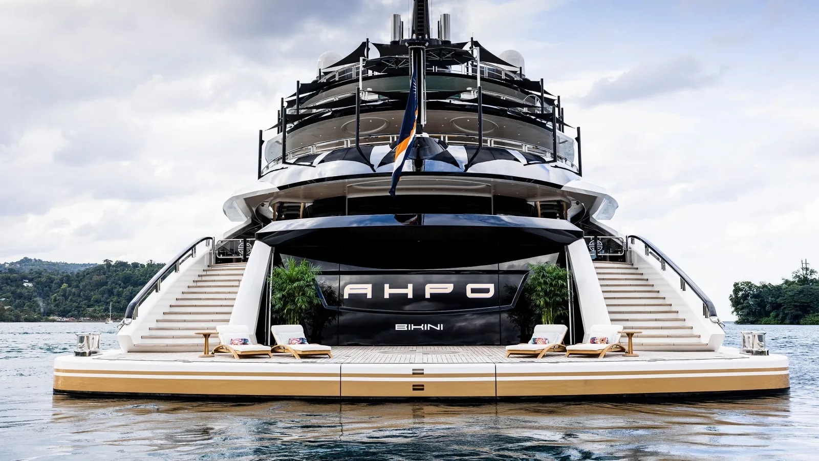 AHPO - photo 3 yacht charter Mykonos