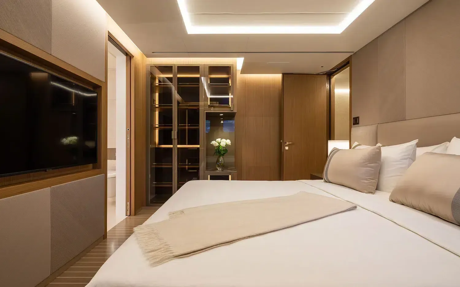 ALFA - photo 29 yacht charter Mykonos