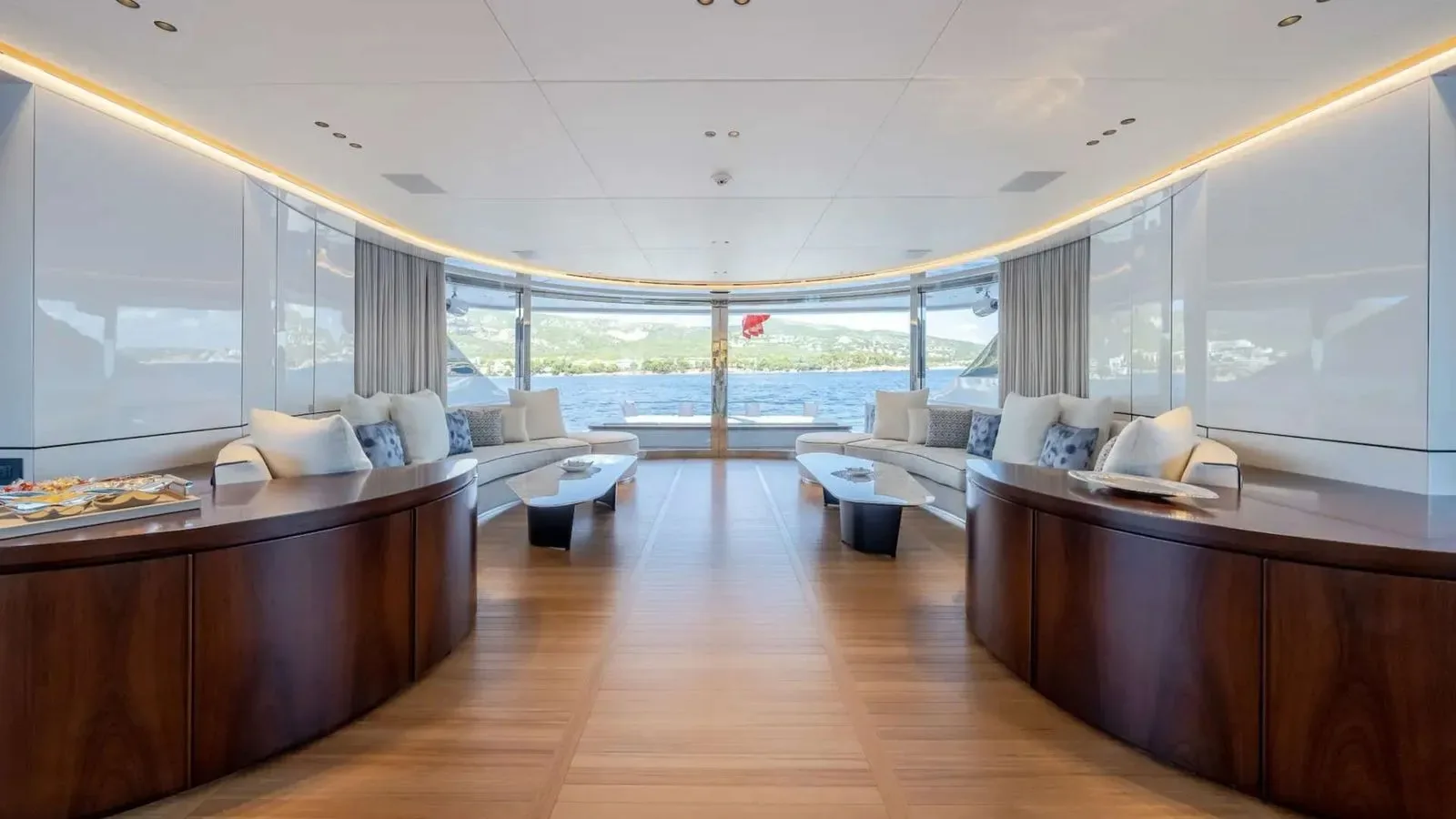 ALPHA WAVES - photo 26 yacht charter Mykonos