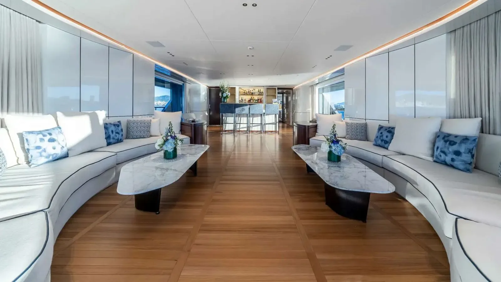 ALPHA WAVES - photo 28 yacht charter Mykonos