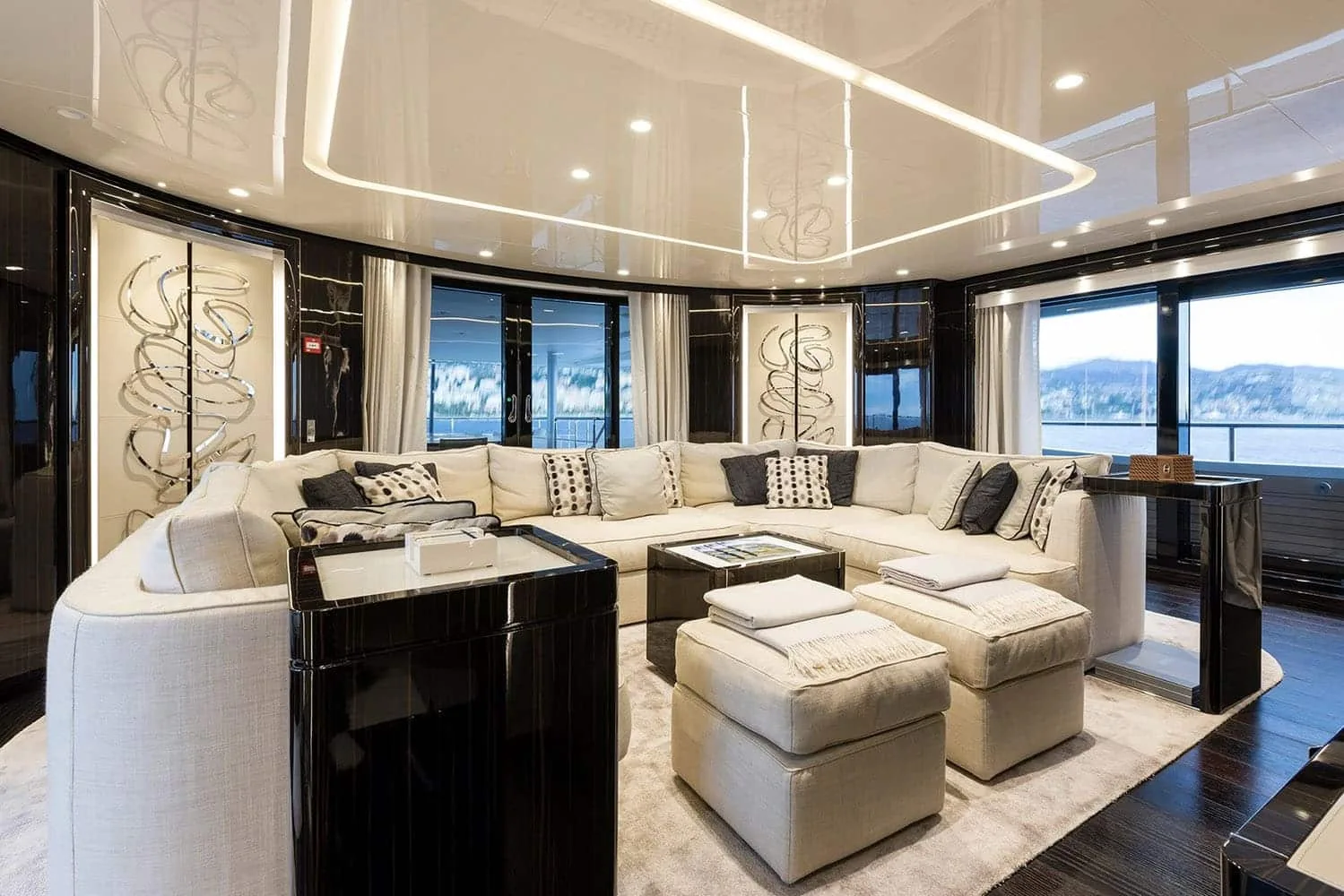 ANDIAMO - photo 10 yacht charter Mykonos