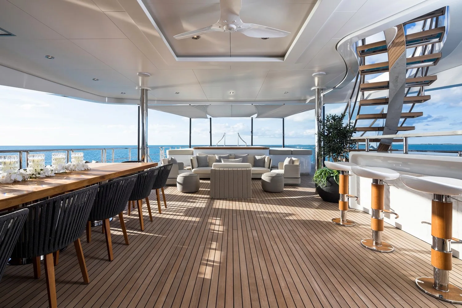ARTISAN - photo 12 yacht charter Mykonos