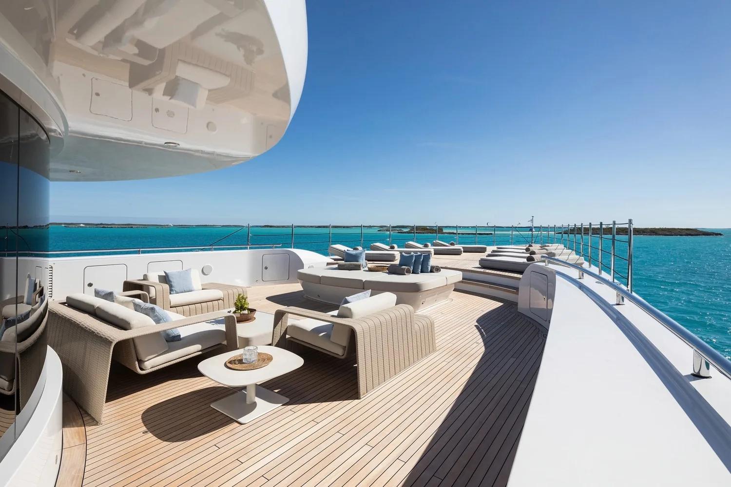 ARTISAN - photo 18 yacht charter Mykonos