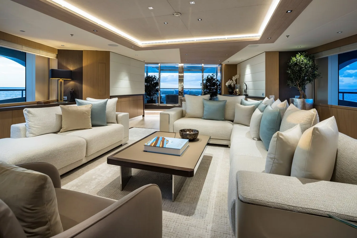 ARTISAN - photo 24 yacht charter Mykonos