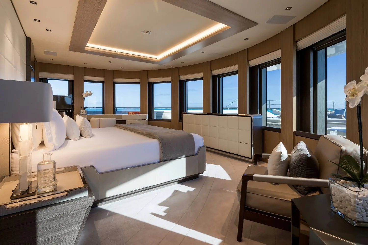 ARTISAN - photo 29 yacht charter Mykonos