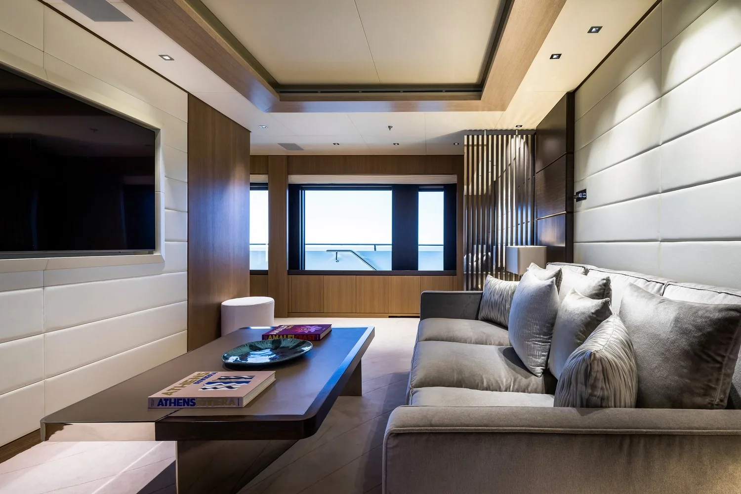 ARTISAN - photo 32 yacht charter Mykonos