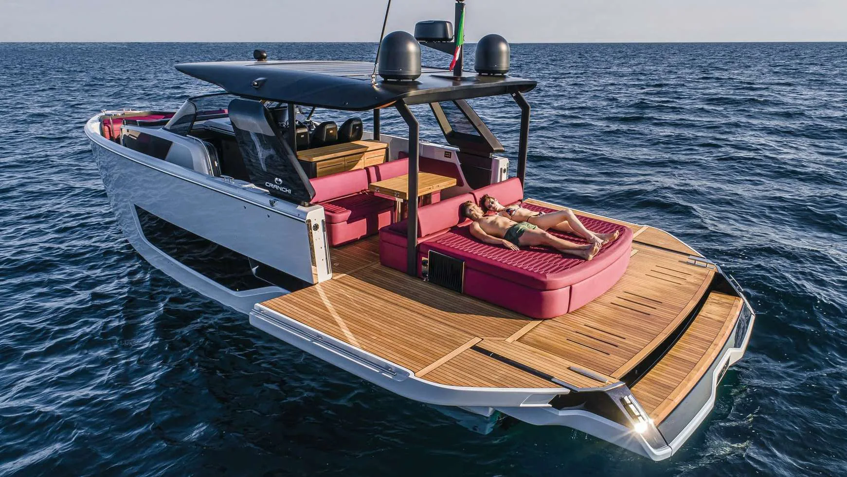 Cranchi A46 - photo 3 yacht charter Mykonos