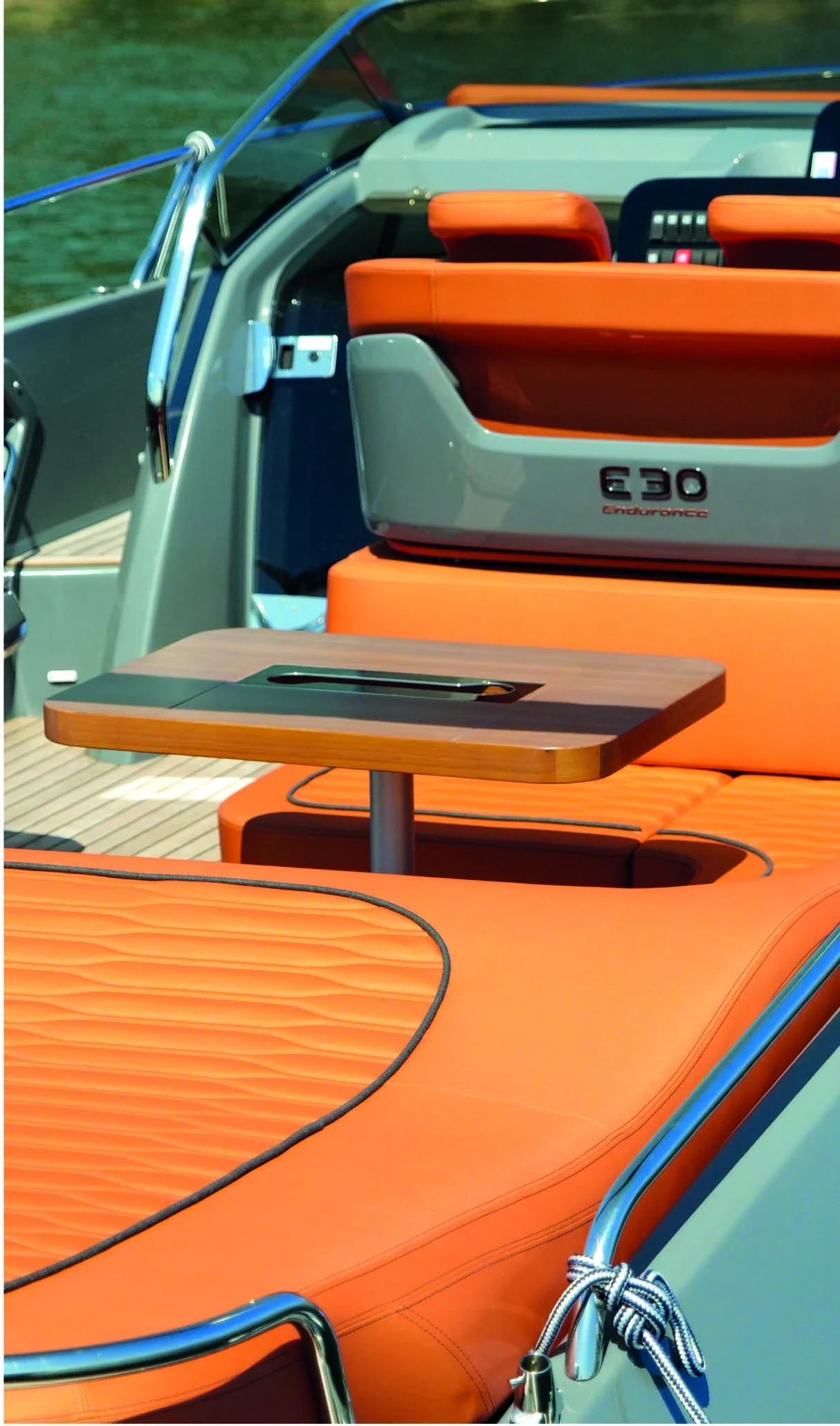 Cranchi E30 Endurance - photo 7 yacht charter Mykonos