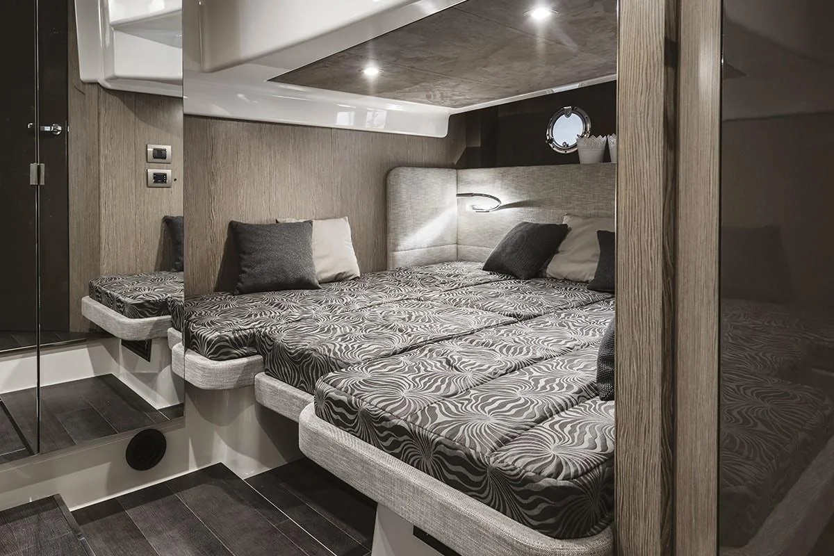 Cranchi M44 HT - photo 22 yacht charter Mykonos