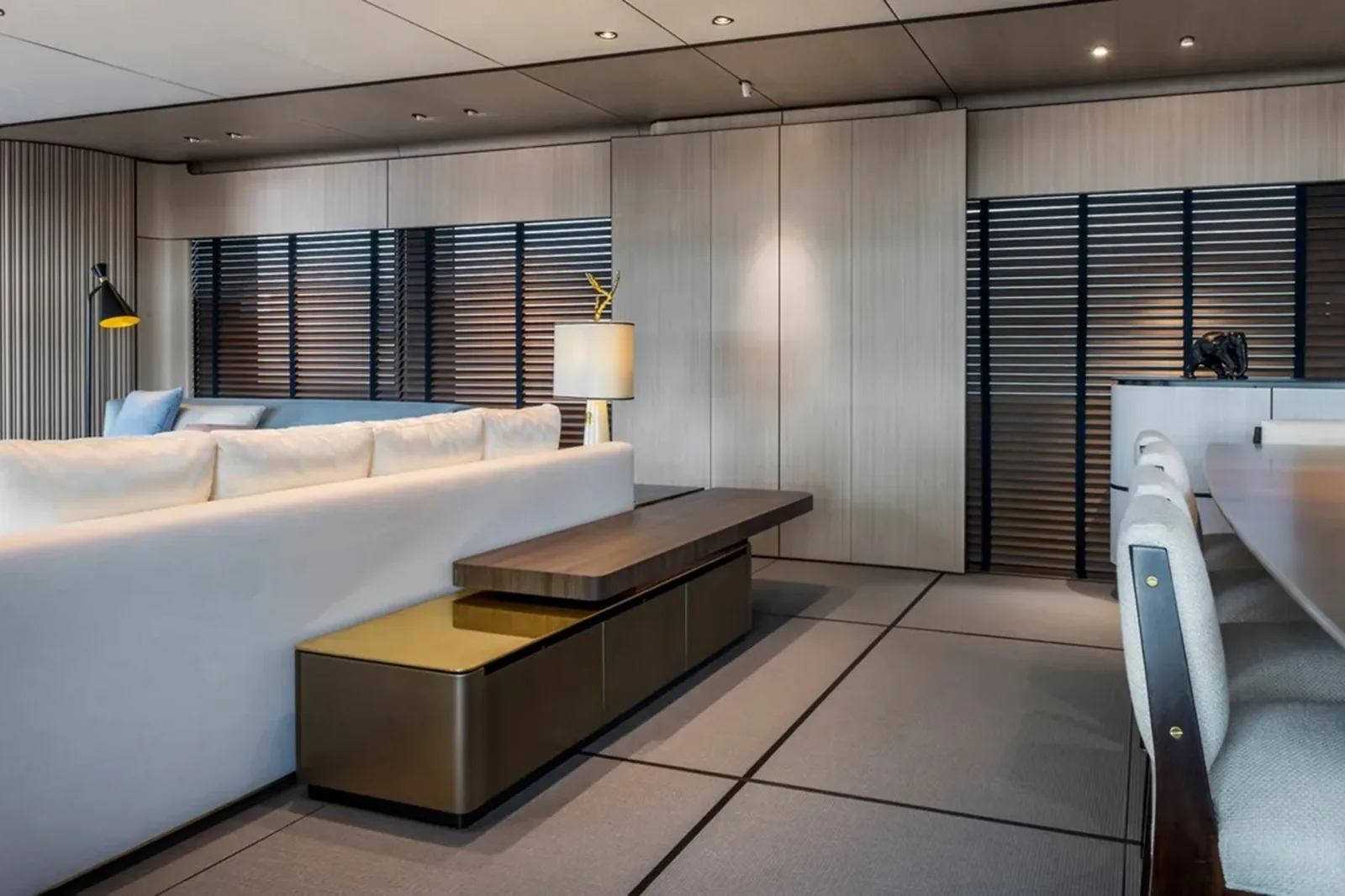 ENDEAVOUR 2 - photo 6 yacht charter Mykonos
