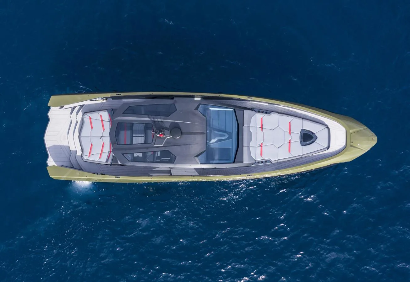 Fast One - photo 3 yacht charter Mykonos