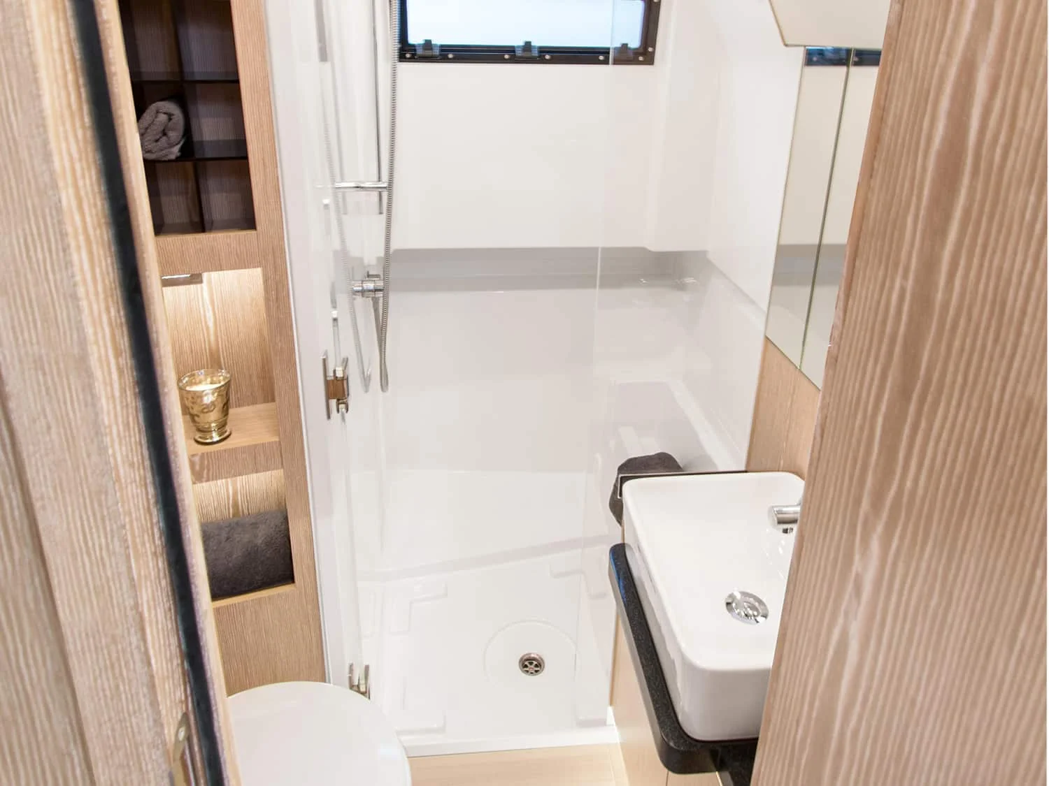 Fjord 44 Open - photo 20 yacht charter Mykonos