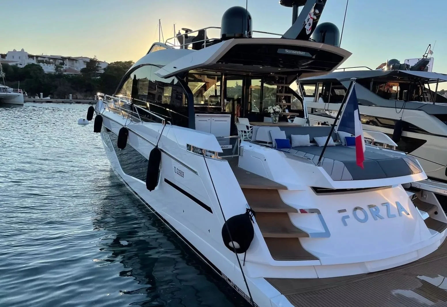 FORZA - photo 4 yacht charter Mykonos