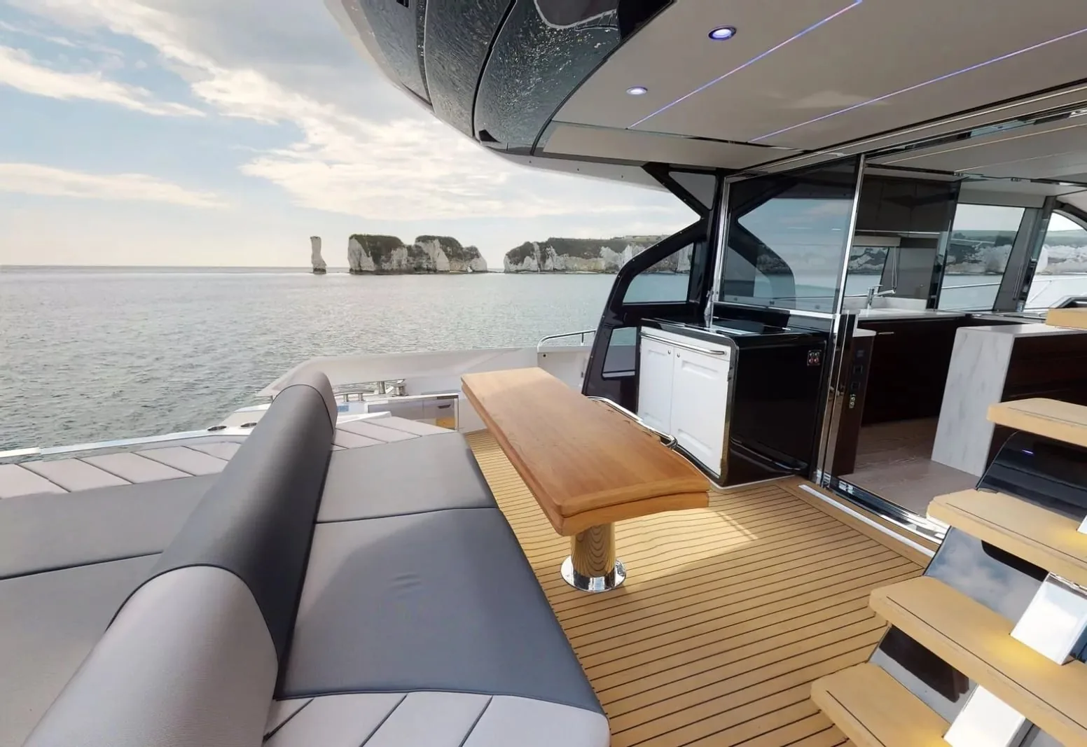 FORZA - photo 8 yacht charter Mykonos