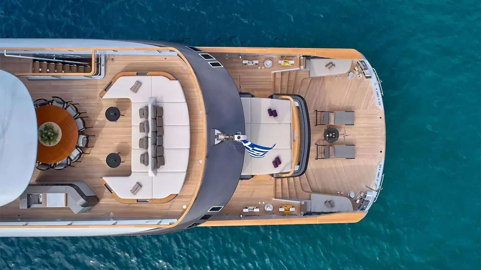 GECO - photo 16 yacht charter Mykonos