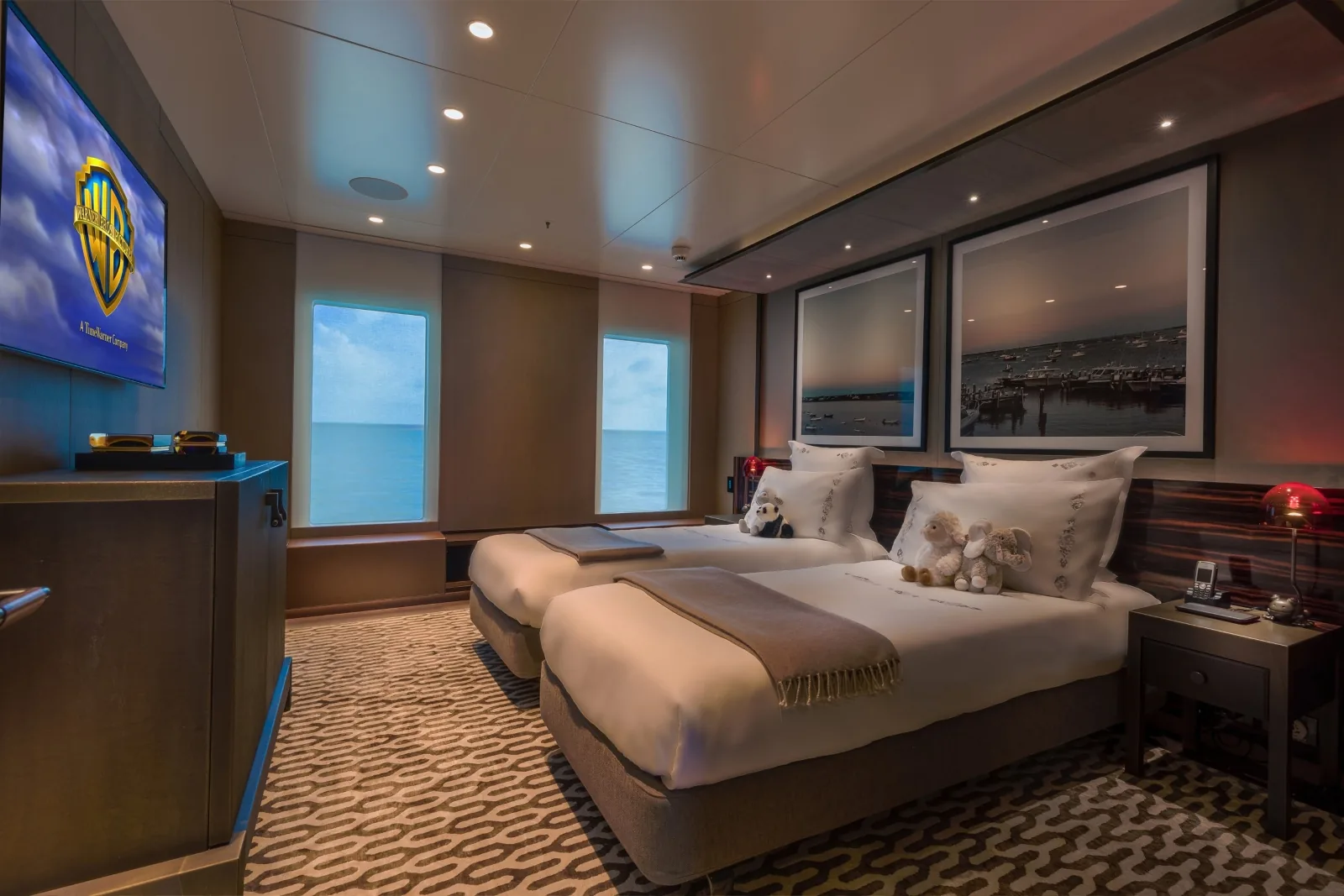 HALO - photo 33 yacht charter Mykonos