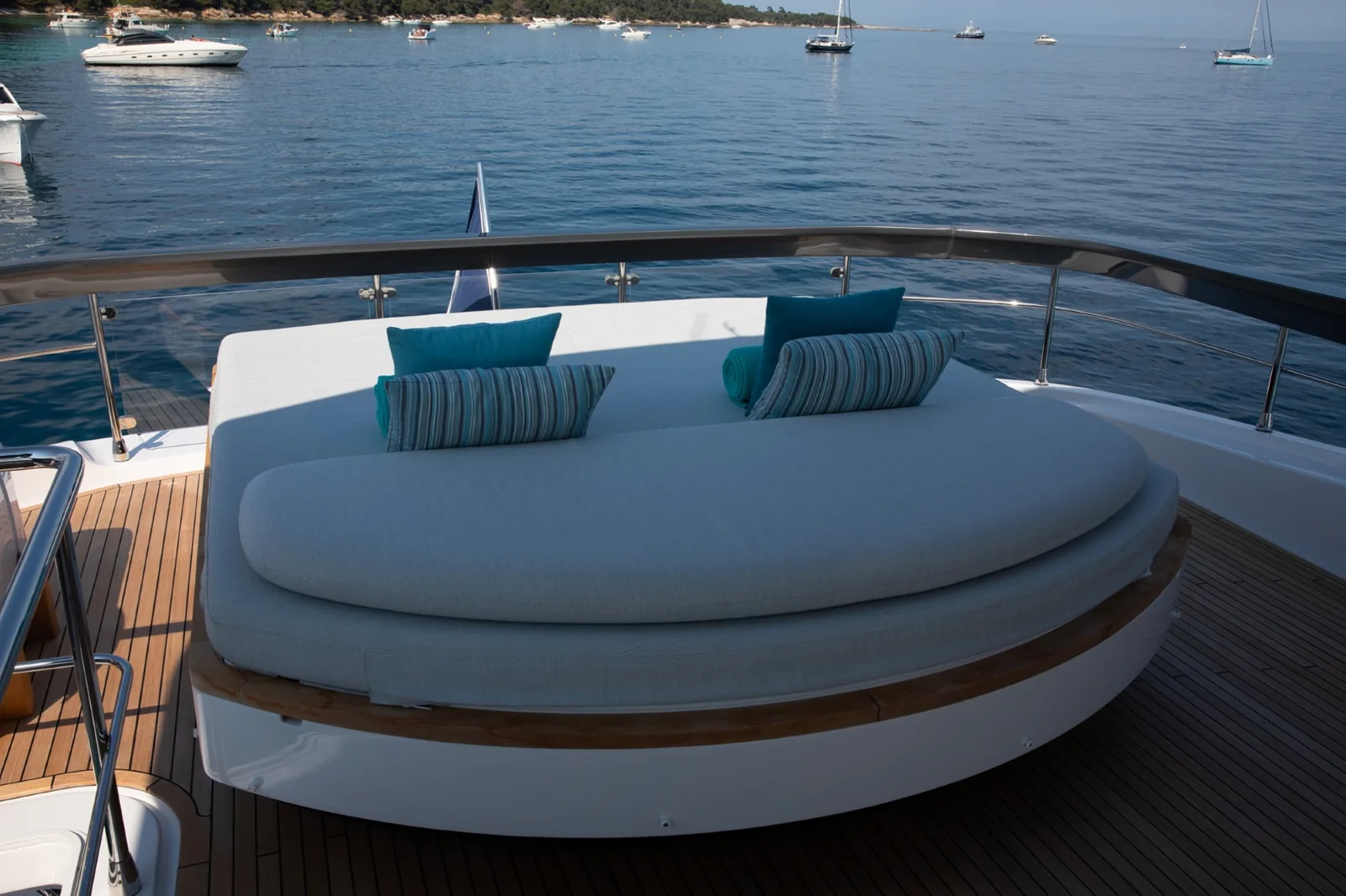 IMAGINE - photo 7 yacht charter Mykonos