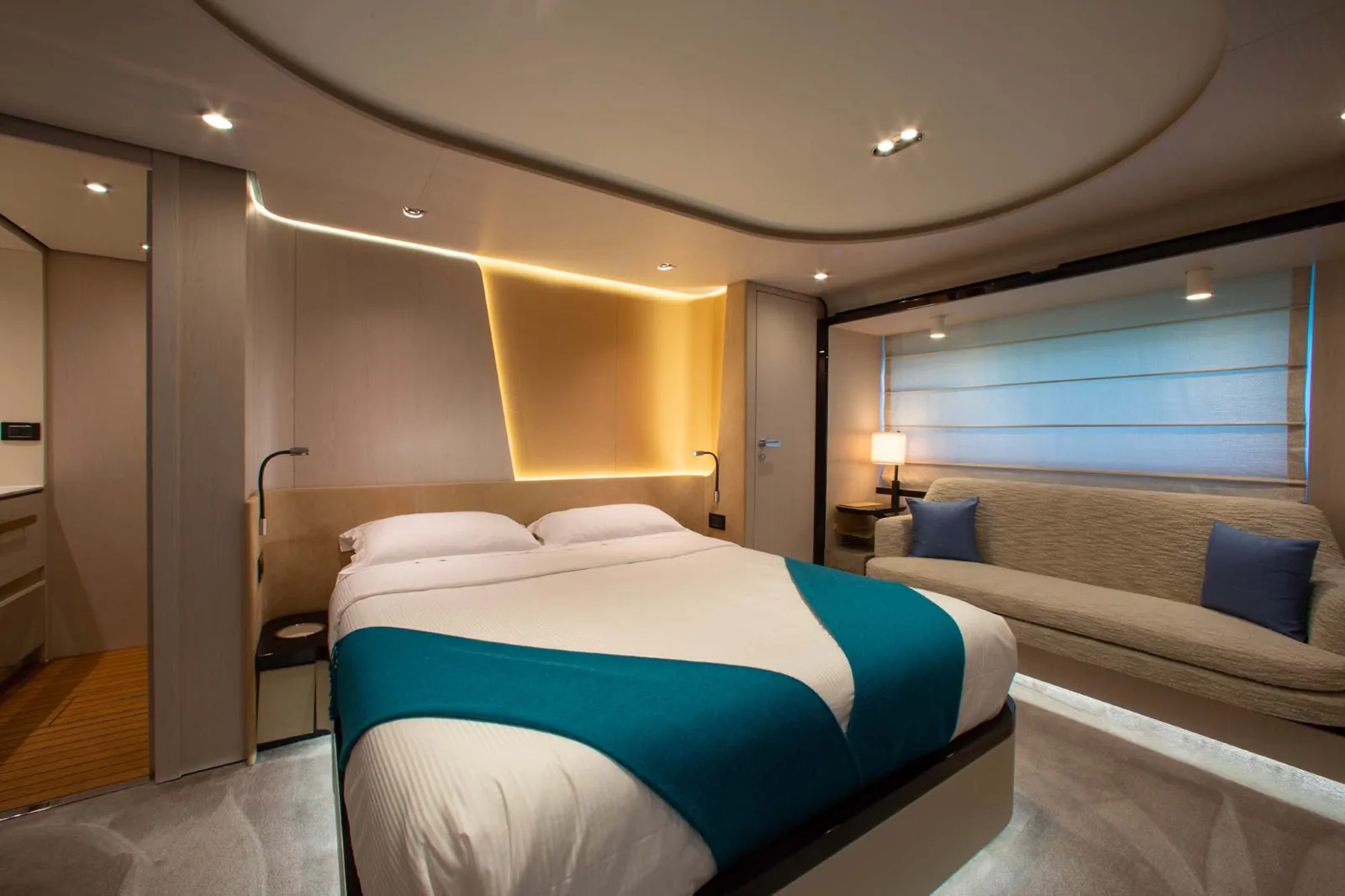 IMAGINE - photo 15 yacht charter Mykonos