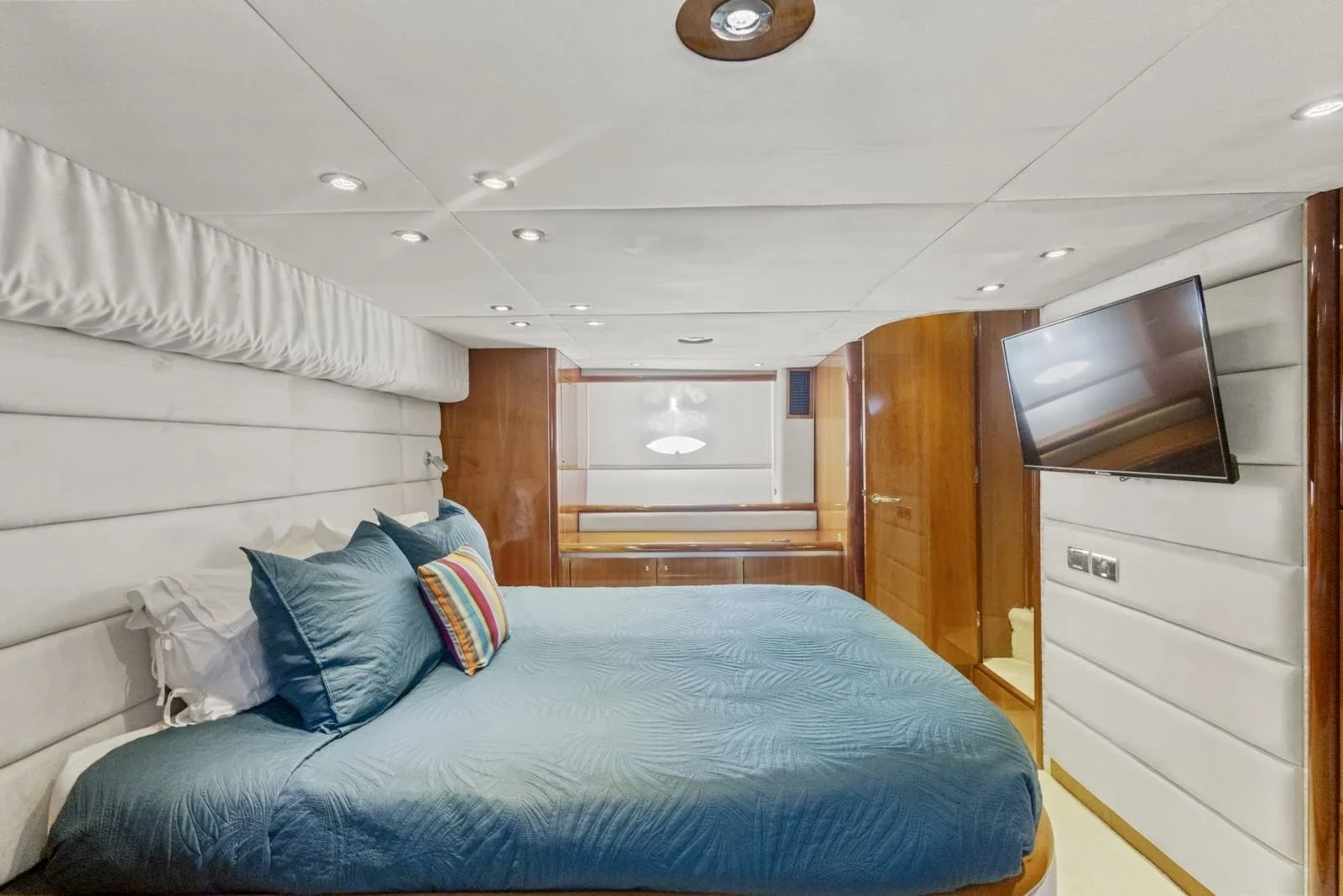 Imperium - photo 14 yacht charter Mykonos