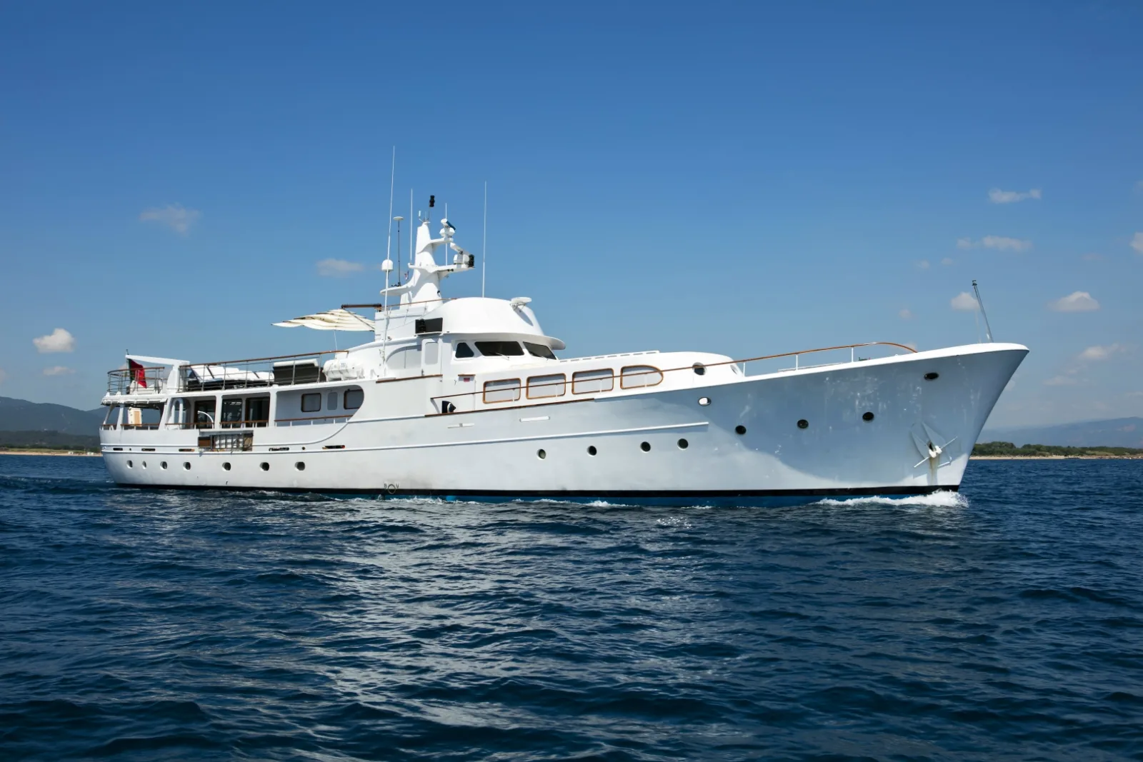 LADY JERSEY - photo 2 yacht charter Mykonos