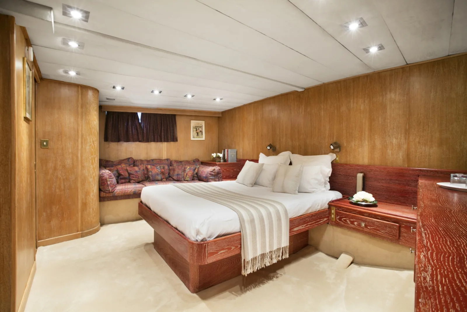 LADY JERSEY - photo 20 yacht charter Mykonos