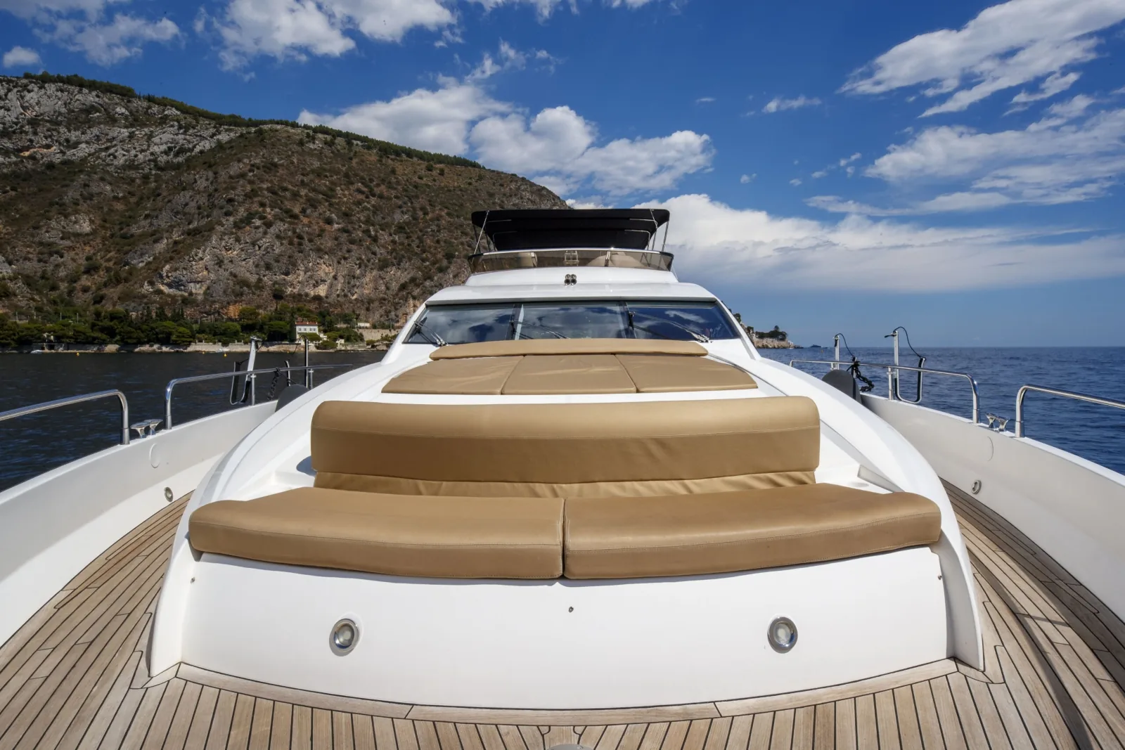 LADY YOUSRA - photo 9 yacht charter Mykonos