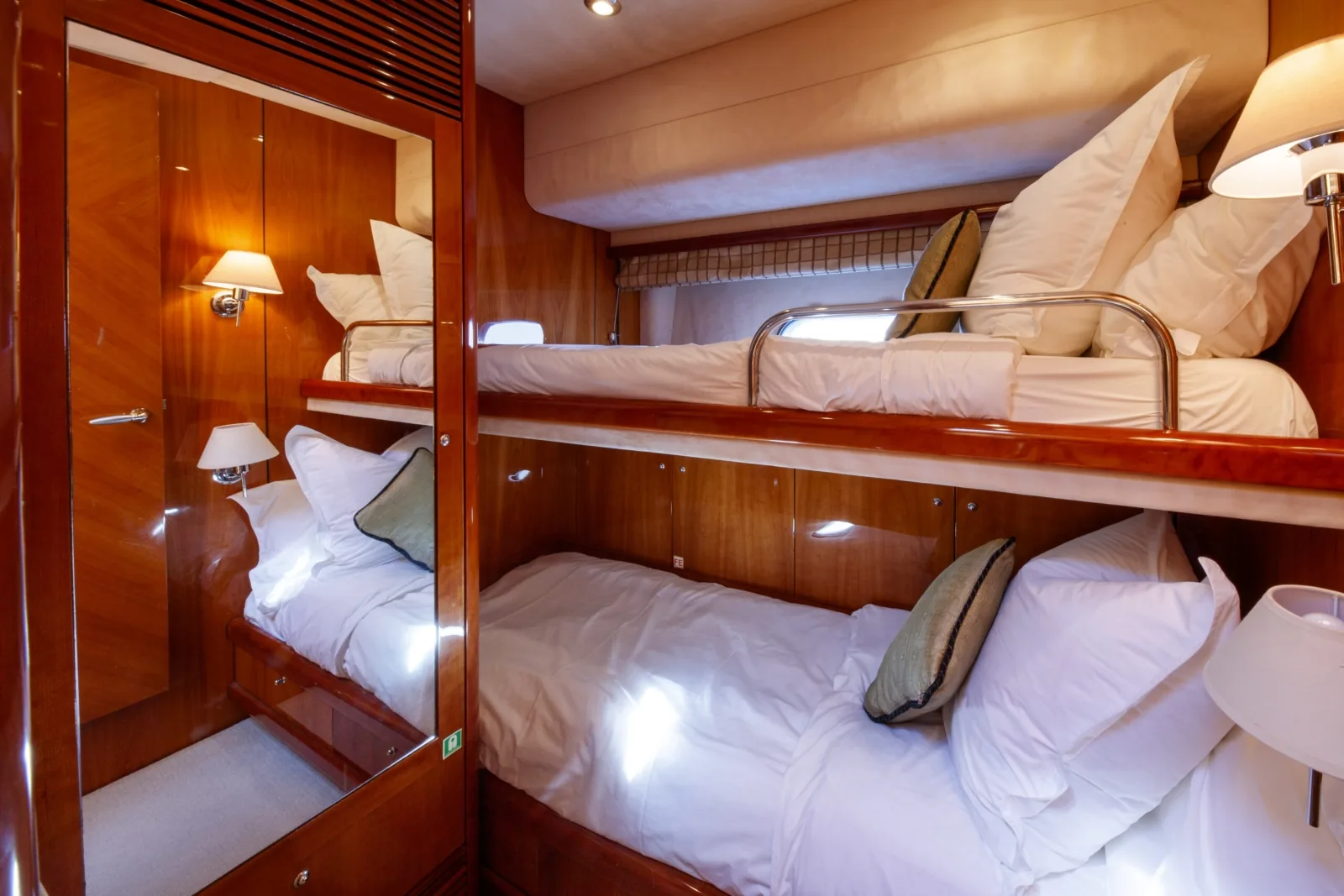 LADY YOUSRA - photo 32 yacht charter Mykonos