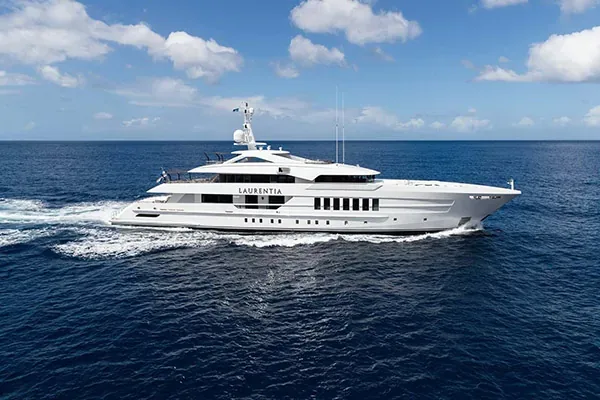 LAURENTIA - yacht charter Mykonos