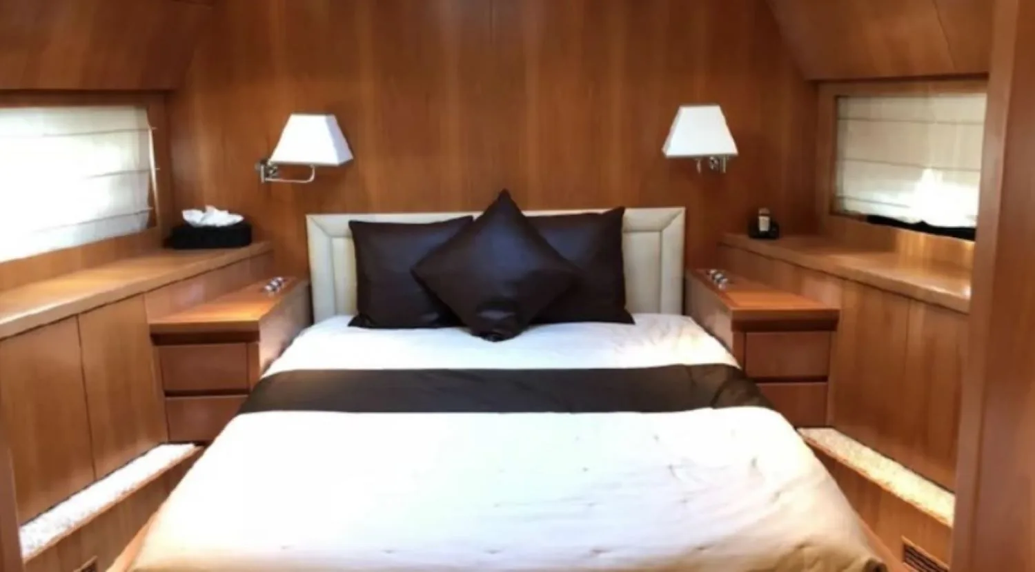LEOPARD 24 - photo 15 yacht charter Mykonos