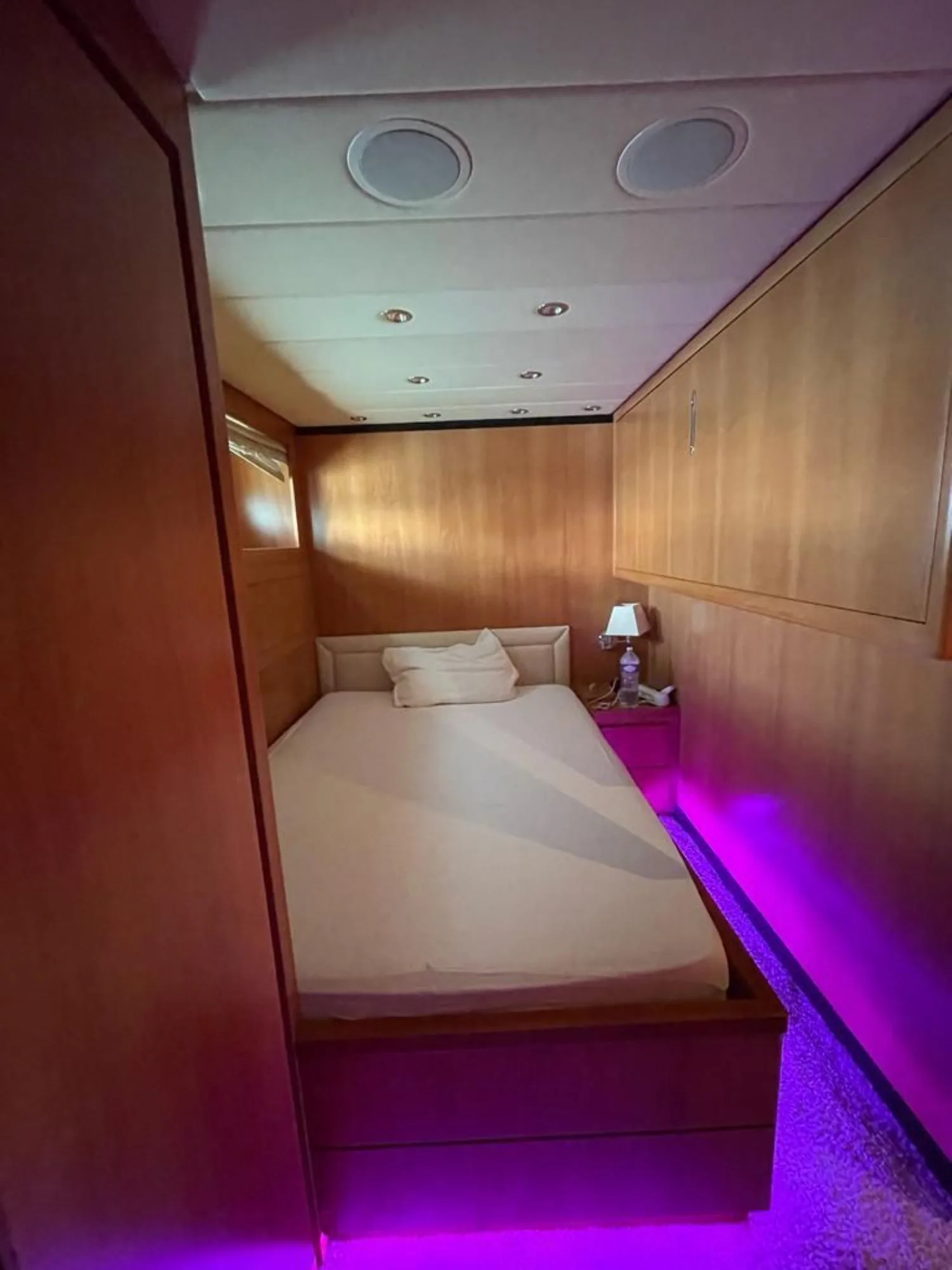 LEOPARD 24 - photo 16 yacht charter Mykonos