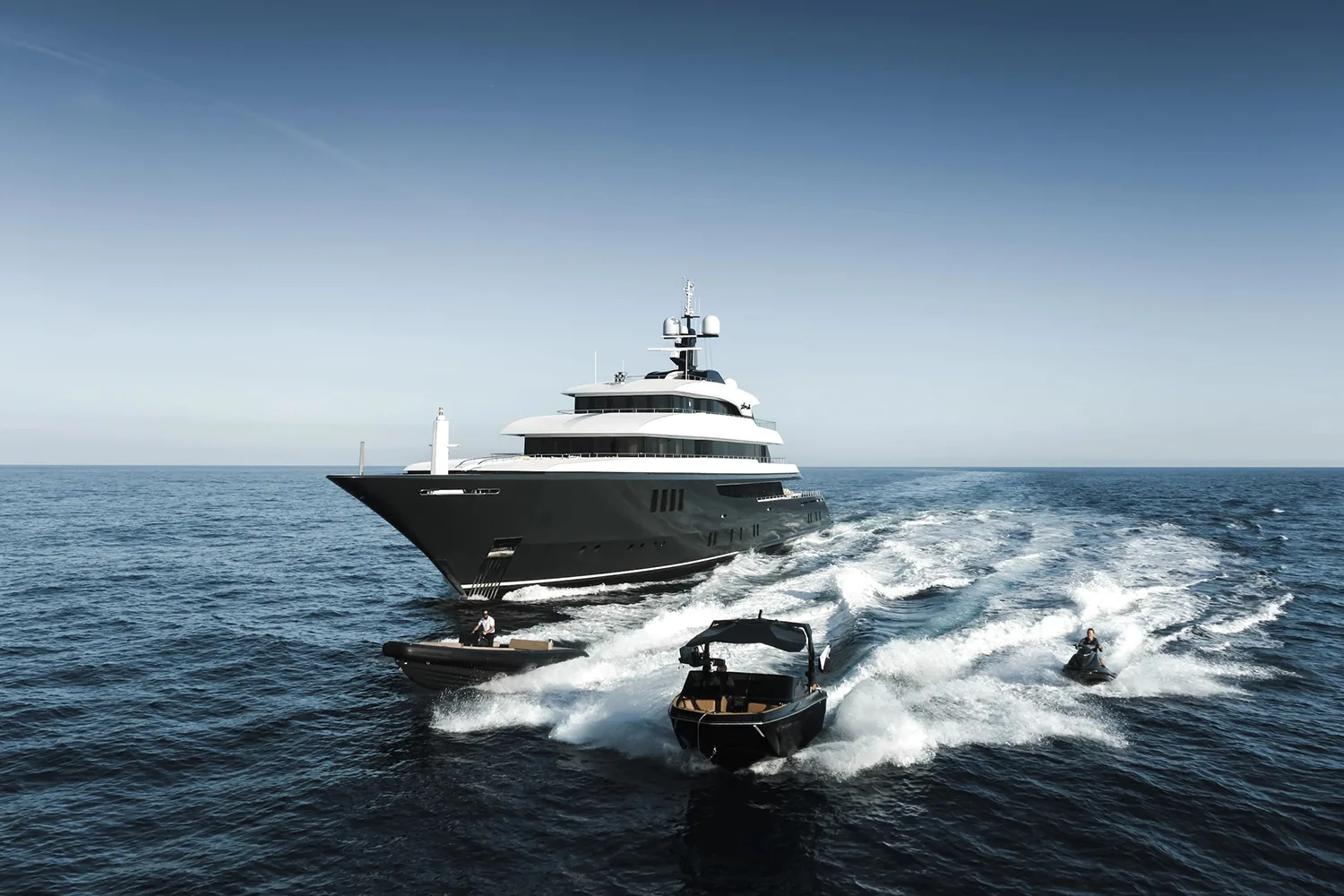 LOON - photo 8 yacht charter Mykonos
