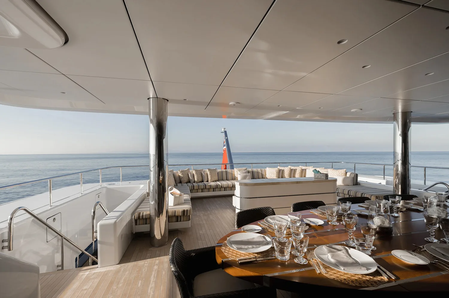 LOON - photo 15 yacht charter Mykonos