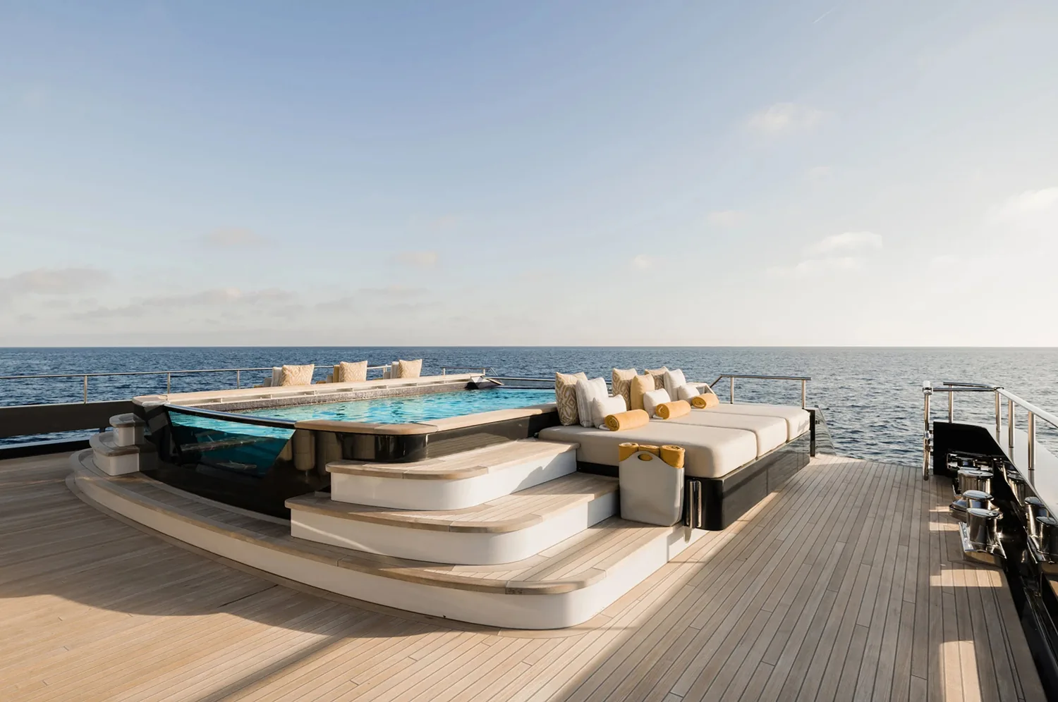 LOON - photo 25 yacht charter Mykonos