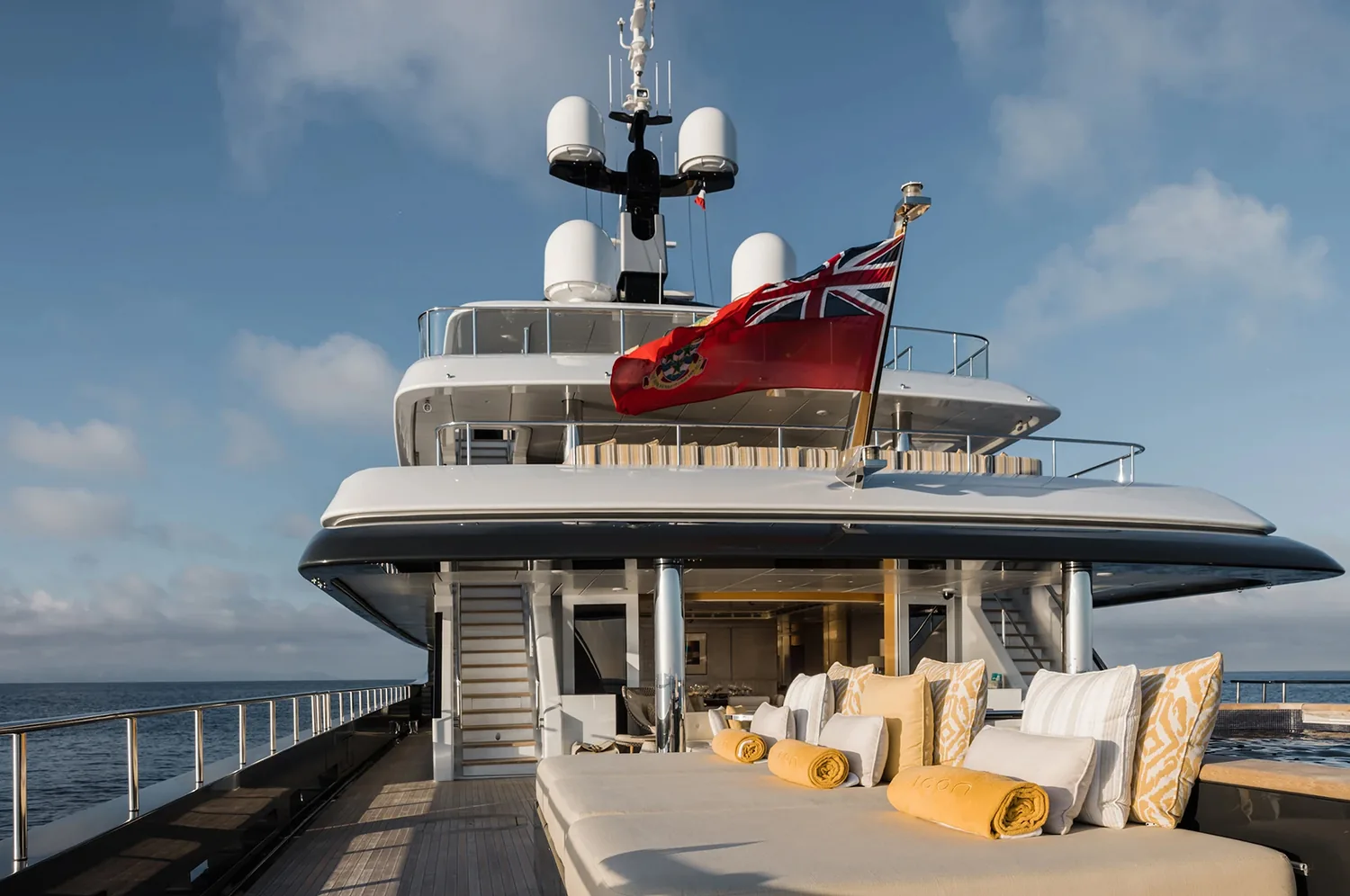LOON - photo 27 yacht charter Mykonos