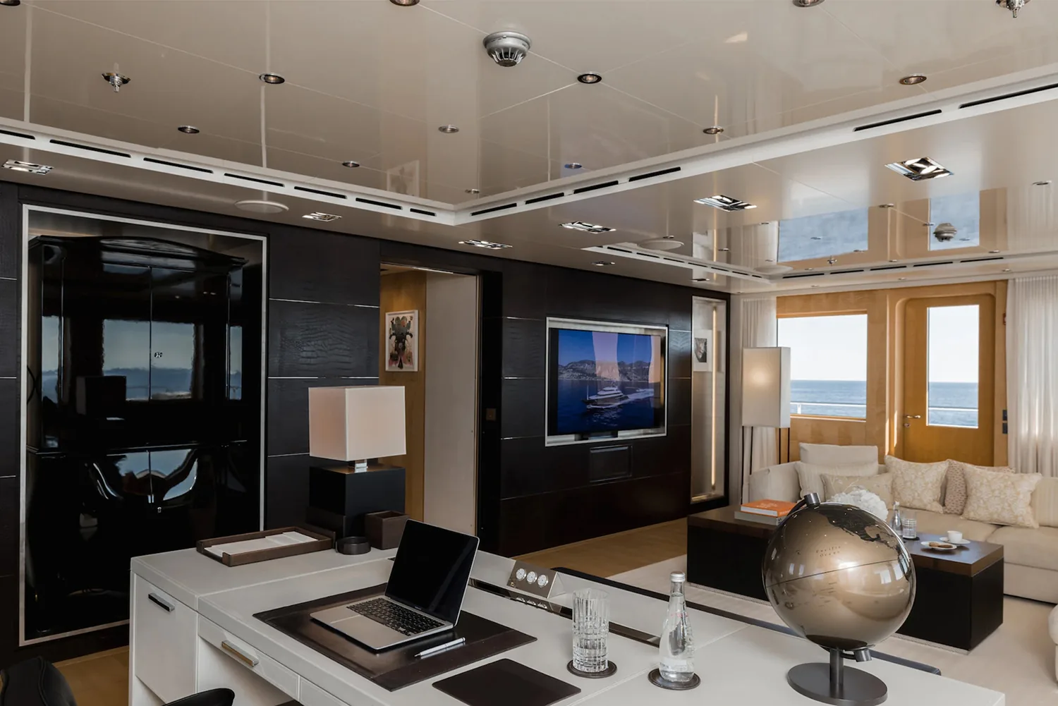 LOON - photo 38 yacht charter Mykonos