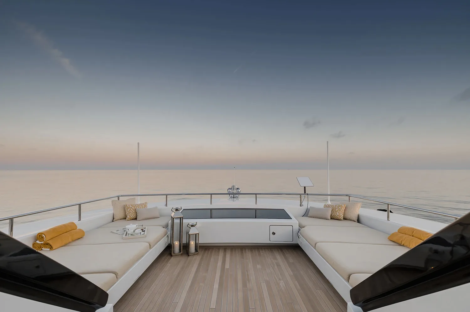 LOON - photo 45 yacht charter Mykonos