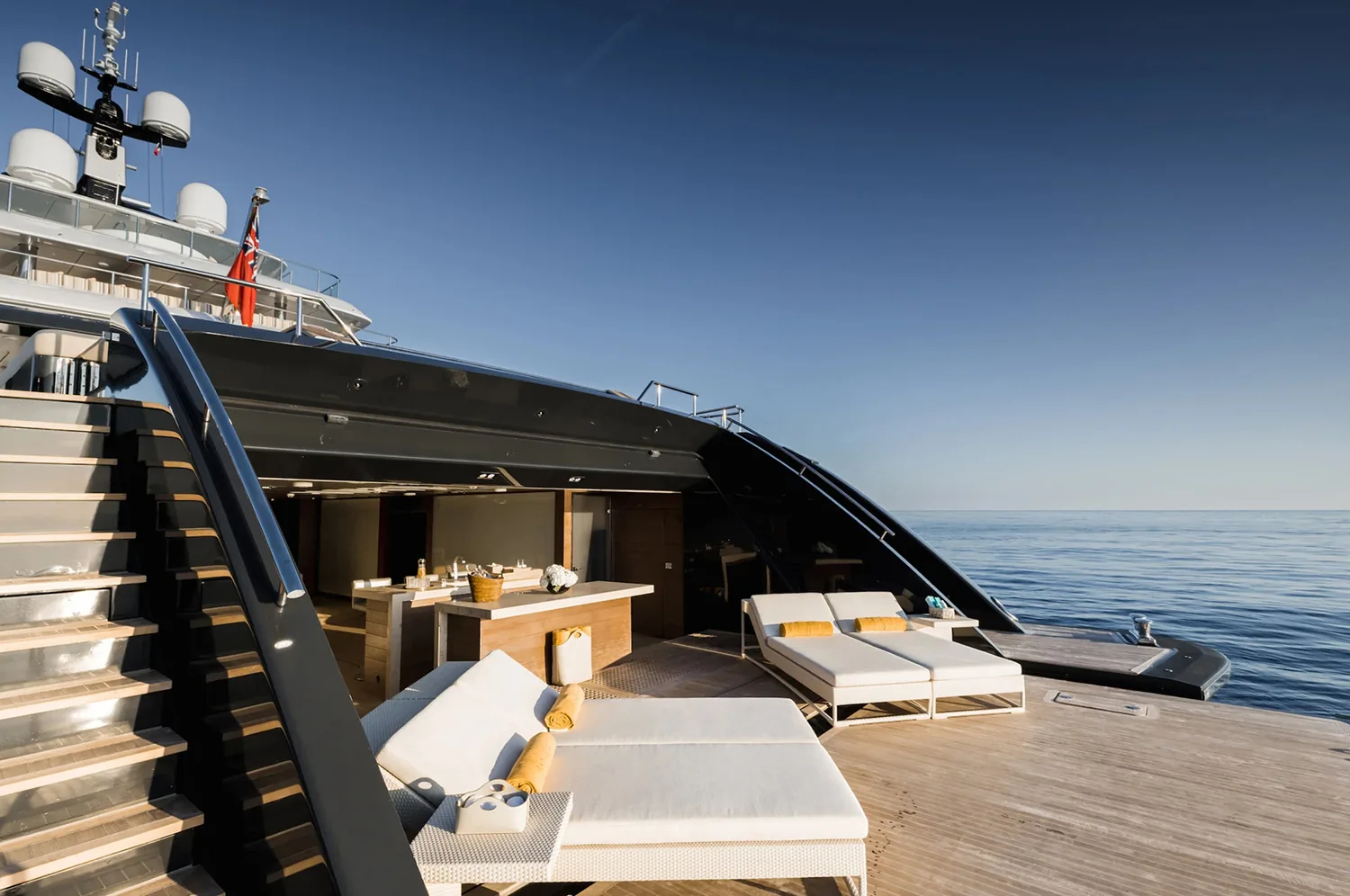 LOON - photo 46 yacht charter Mykonos