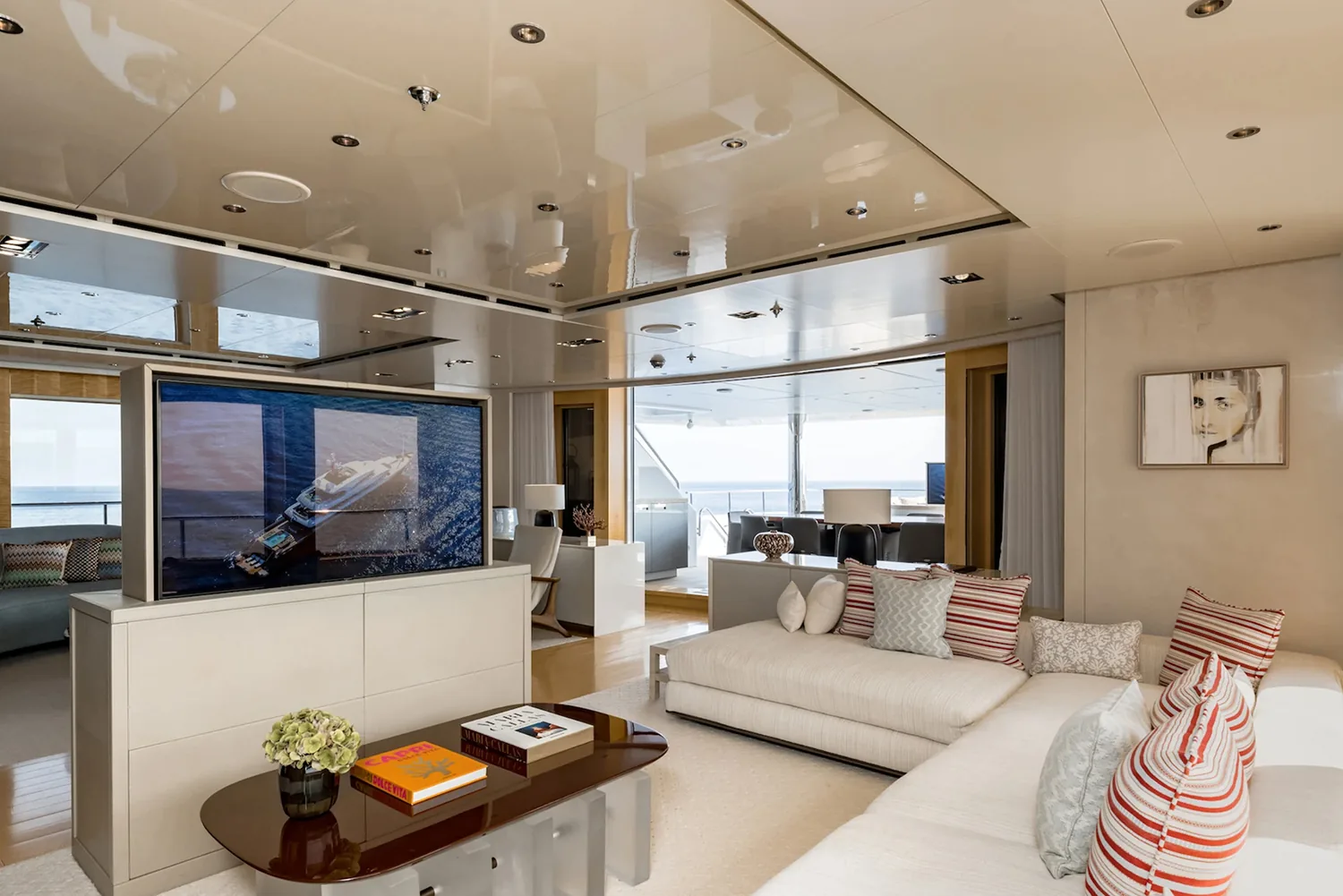 LOON - photo 50 yacht charter Mykonos