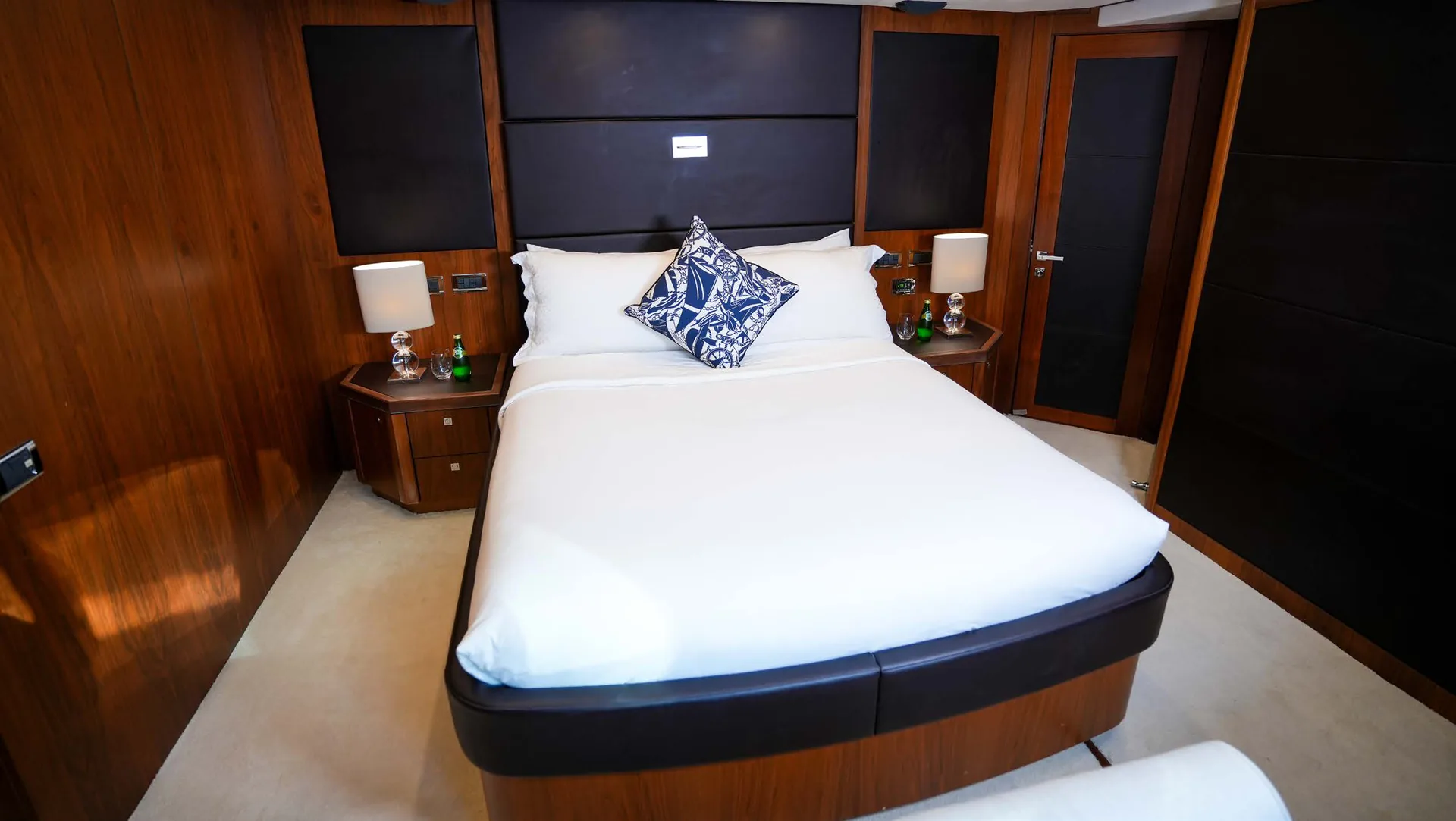 Lucien - photo 23 yacht charter Mykonos