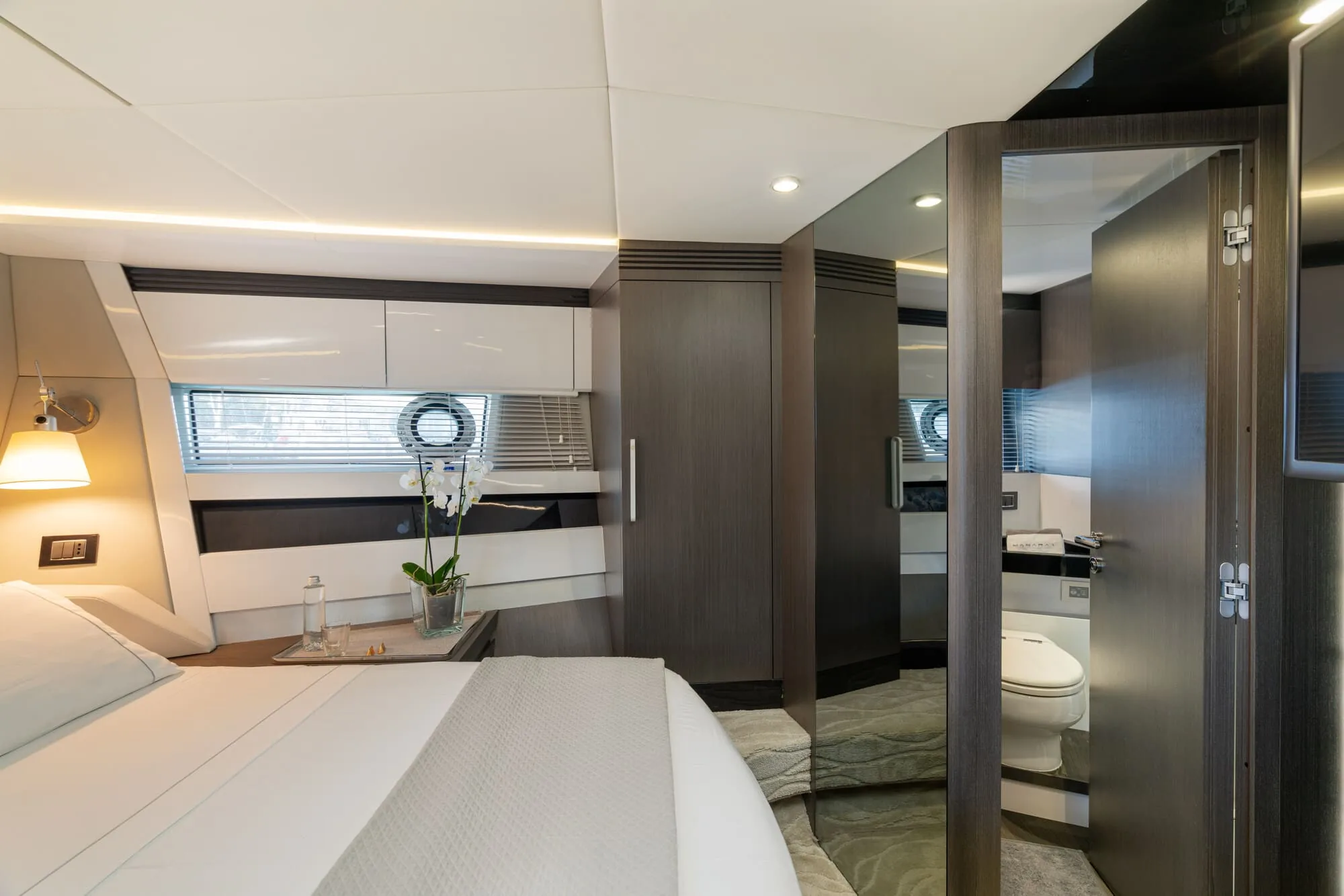MANARA I - photo 19 yacht charter Mykonos