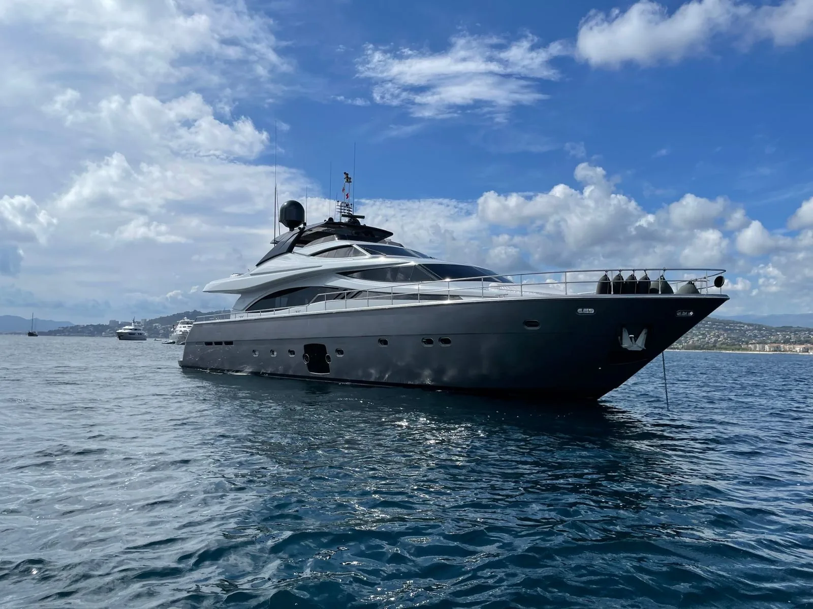 MAXI BEER - photo 1 yacht charter Mykonos