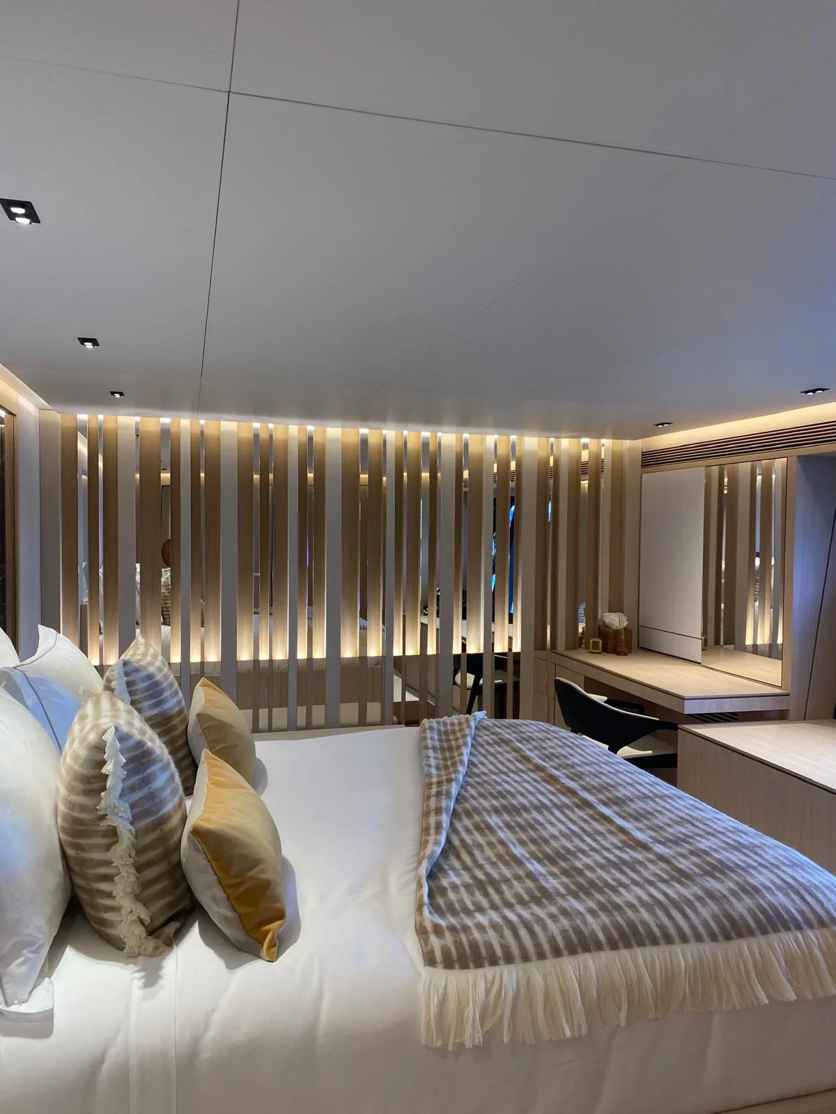 MAXI BEER - photo 10 yacht charter Mykonos