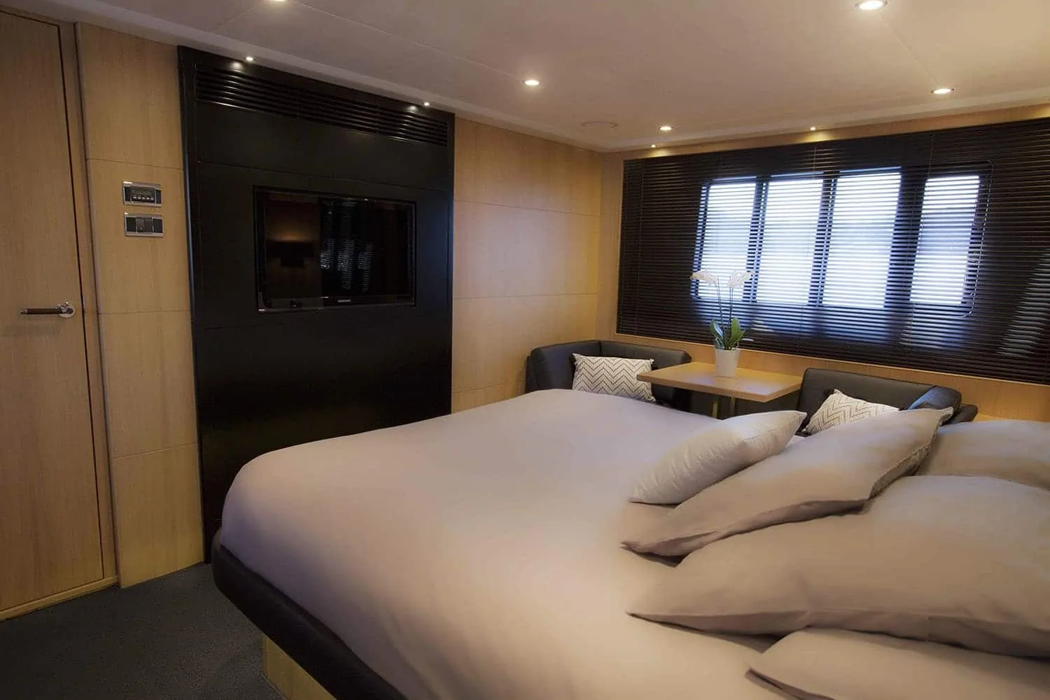 OBSESSIO - photo 13 yacht charter Mykonos