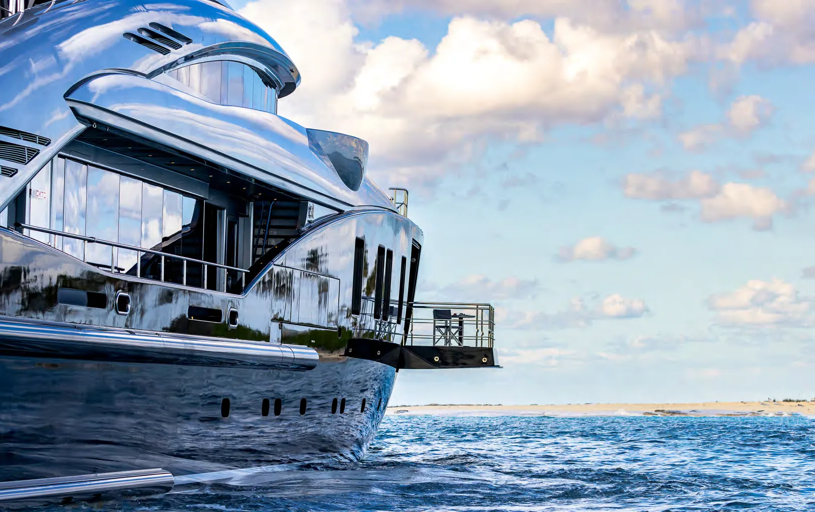 OKTO - photo 9 yacht charter Mykonos