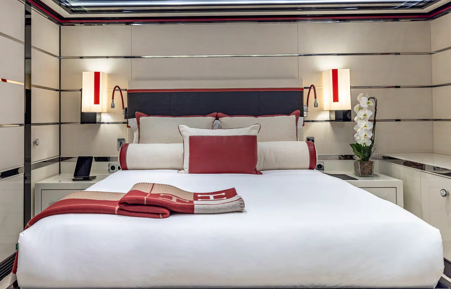 OKTO - photo 18 yacht charter Mykonos