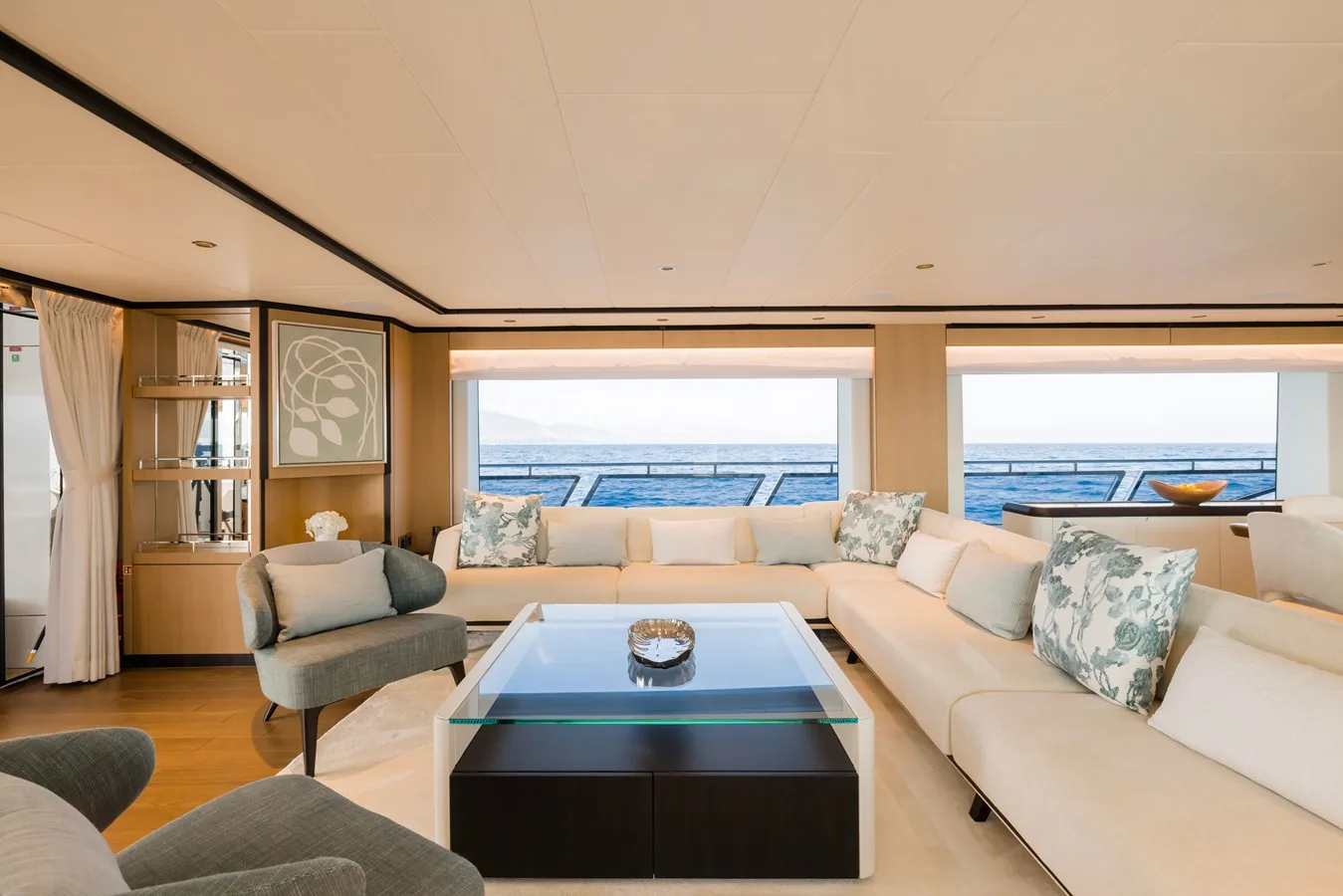 OLIVIA - photo 10 yacht charter Mykonos