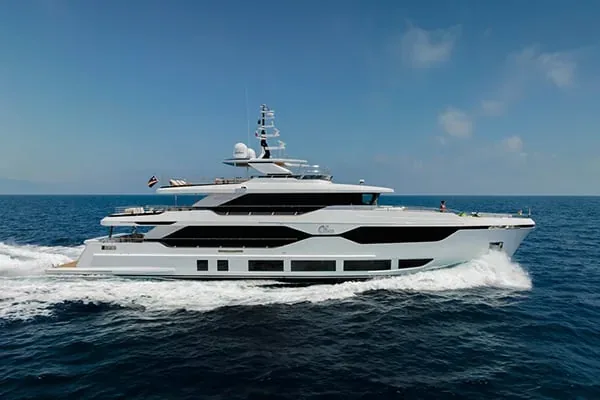OLIVIA - yacht charter Mykonos