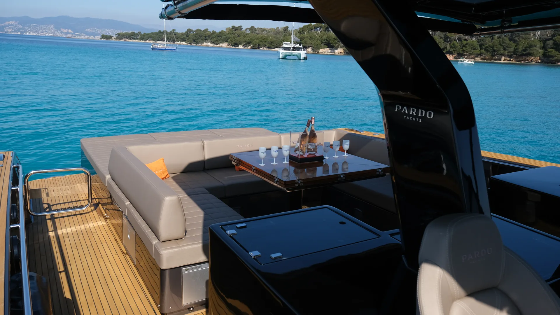 Pardo 50 - photo 10 yacht charter Mykonos