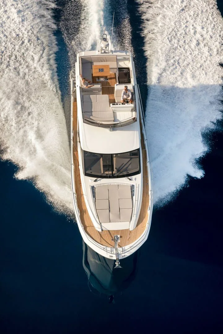 Prestige 520 Fly - photo 12 yacht charter Mykonos